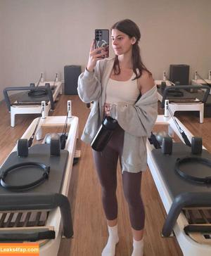 Develique photo #0592