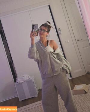 Develique photo #0595