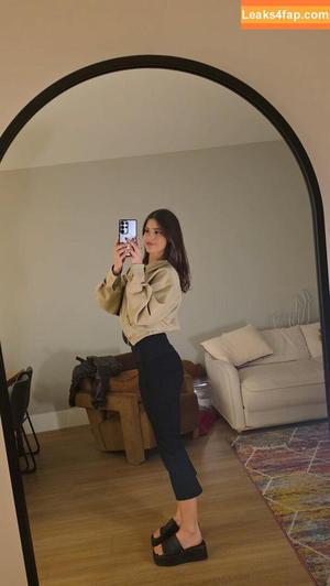 Develique photo #0600
