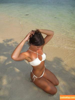 Develique photo #0642