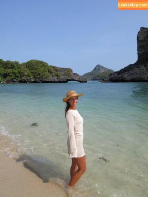 Develique photo #0644