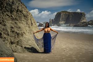 Devi The Model photo #0387