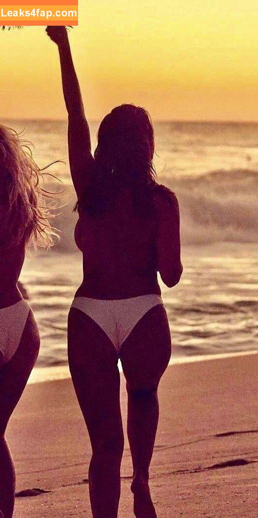 Devin Brugman / Natasha Oakley / devinbrugman / https: слитое фото фото #0274