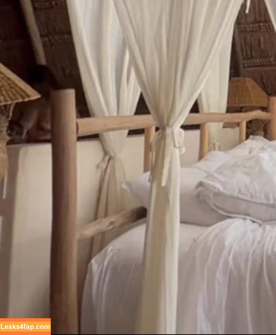 Devin Brugman / Natasha Oakley / devinbrugman / https: leaked photo photo #0411