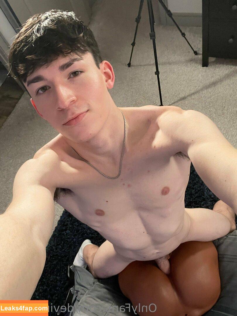 devinholtxxx / thedevinholt leaked photo photo #0006