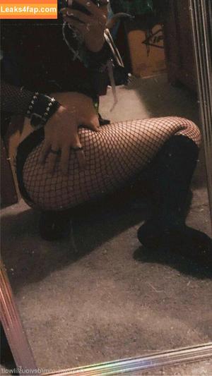 deviouslilwolf photo #0010