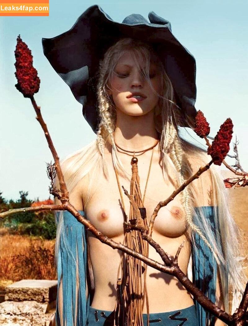 Devon Windsor / devwindsor leaked photo photo #0012