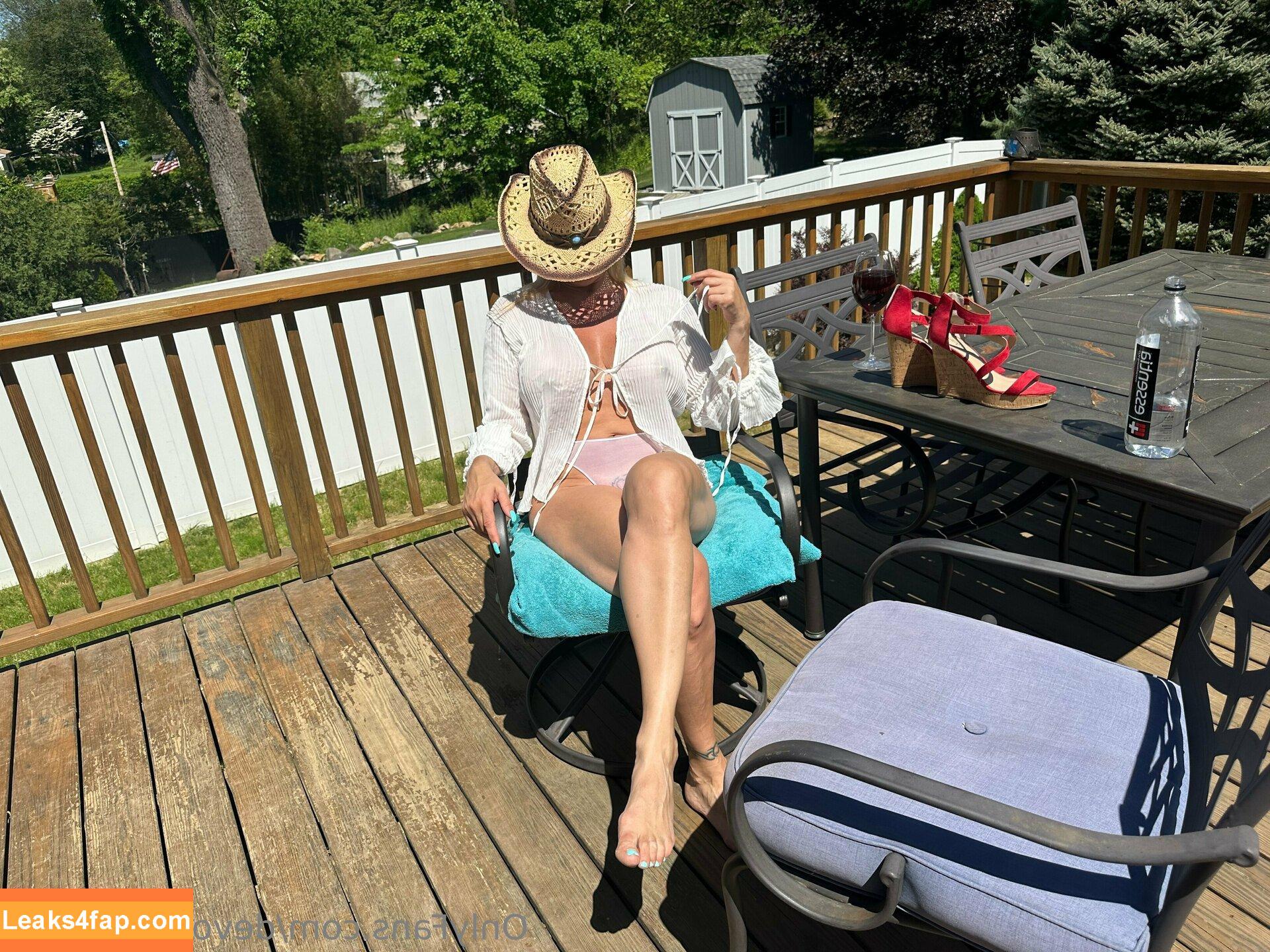 devonssexyfeet /  leaked photo photo #0008