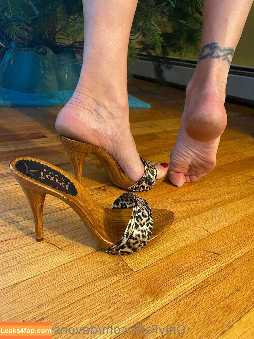 devonssexyfeet /  слитое фото фото #0034