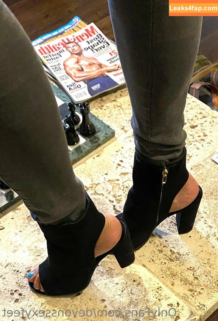 devonssexyfeet /  слитое фото фото #0038