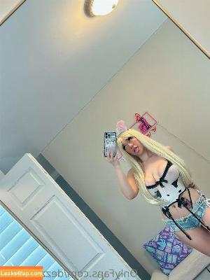 dezzywaifuu photo #0097