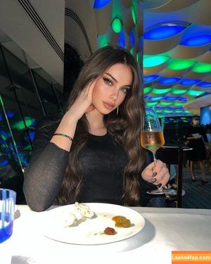 Dia Bentley photo #0003