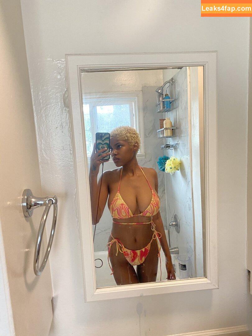 Diamond White / diamondwhiteeeee / officialdiamondwhite leaked photo photo #0006