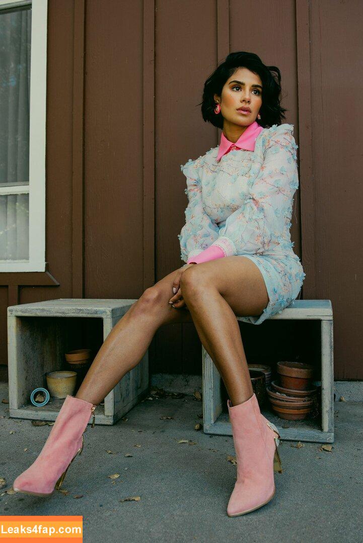 Diane Guerrero / Crazy Jane / Doom Patrol / dianeguerrero__ / dianexguerrero leaked photo photo #0177