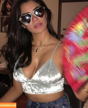 Diane Guerrero photo #0039