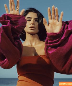 Diane Guerrero photo #0072