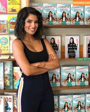 Diane Guerrero photo #0262