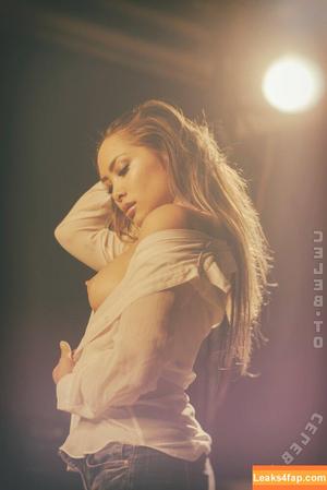 Dicapria photo #0268