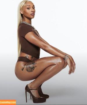 Dijonai Carrington photo #0002