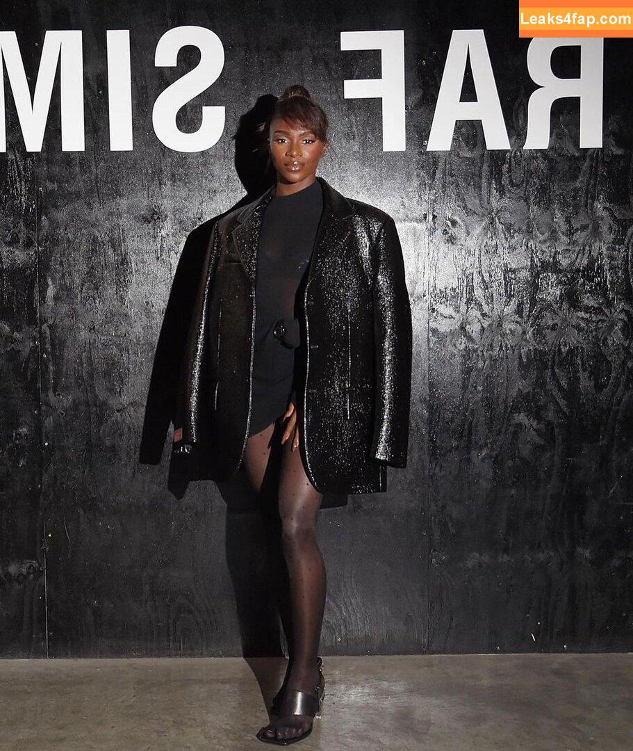 Dina Asher Smith / dinaashersmith leaked photo photo #0038