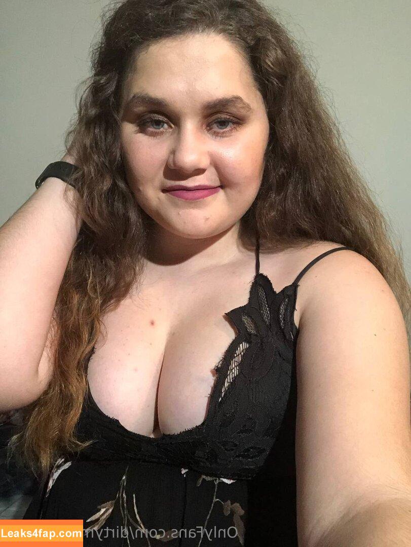 dirtymax_wife02 /  leaked photo photo #0001