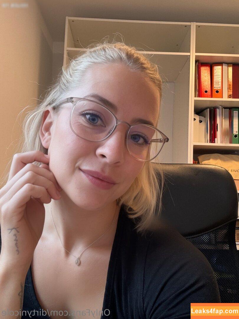 Dirtynicole /  leaked photo photo #0014