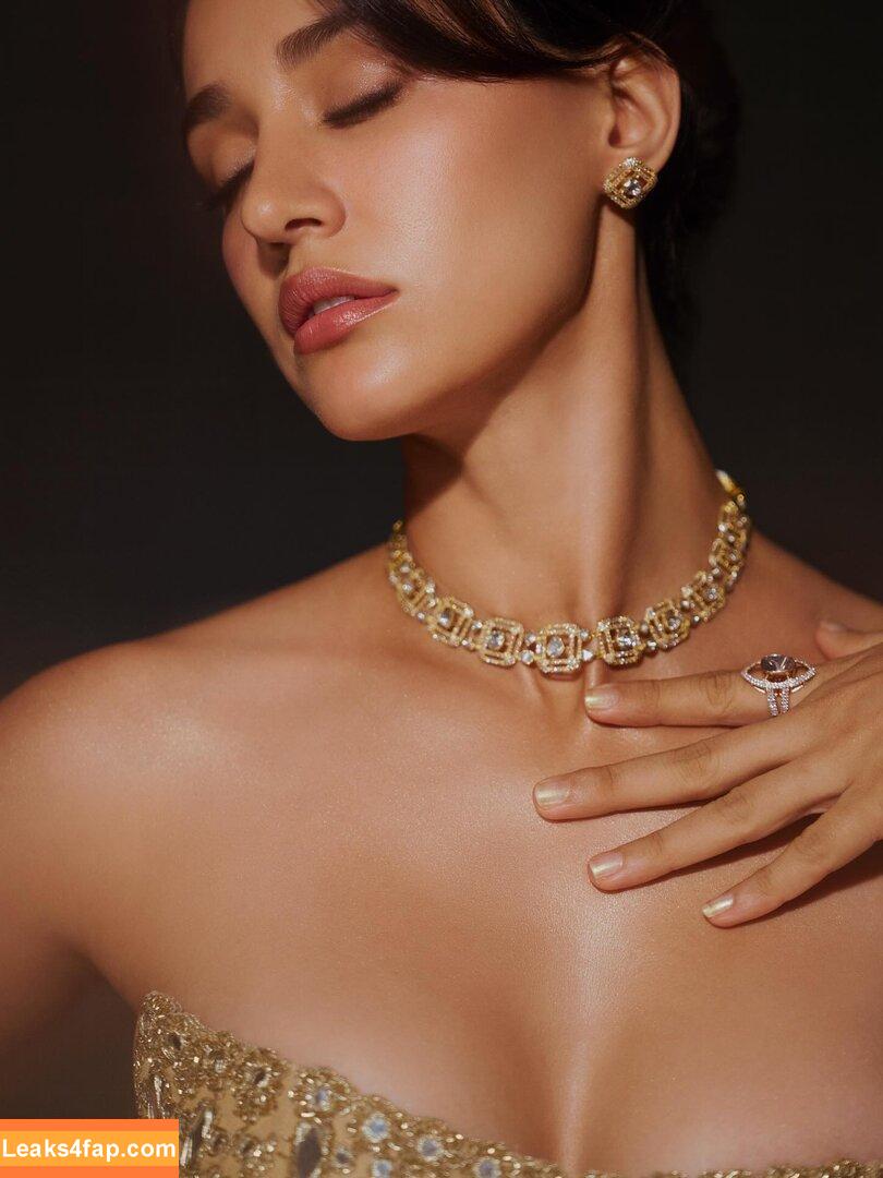 Disha Patani / Paatni / dishapatani / dishpatani слитое фото фото #0292