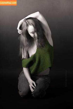 Diskussion: Mature Models Model Kartei photo #0019