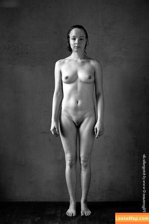 Diskussion: Mature Models Model Kartei photo #0023
