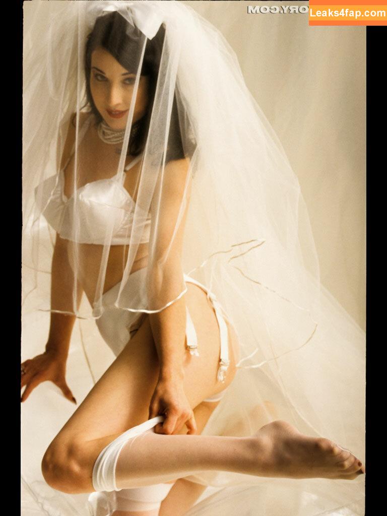 Dita Von Teese / Ditavonteese / creepy___spice leaked photo photo #0417