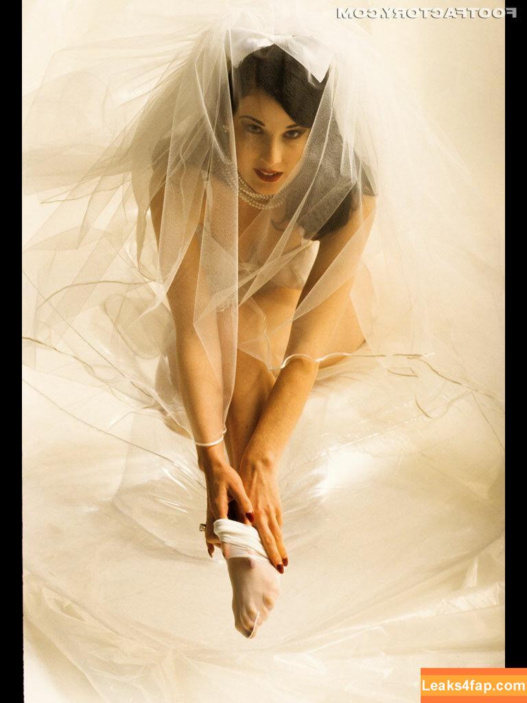 Dita Von Teese / Ditavonteese / creepy___spice leaked photo photo #0419
