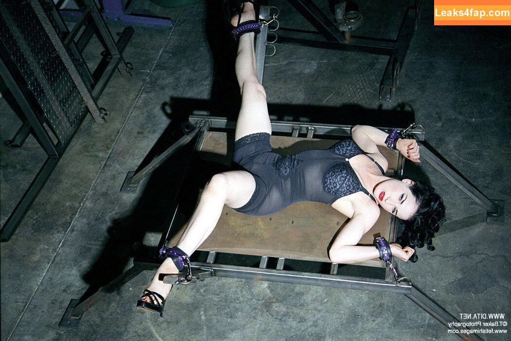 Dita Von Teese / Ditavonteese / creepy___spice leaked photo photo #0647