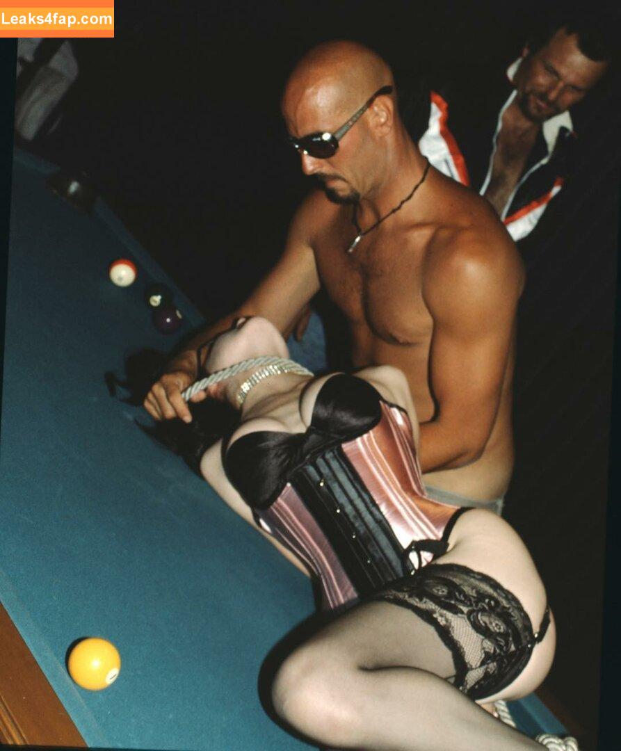 Dita Von Teese / Ditavonteese / creepy___spice leaked photo photo #0686