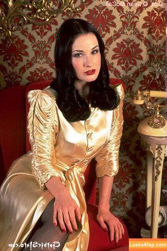Dita Von Teese / Ditavonteese / creepy___spice leaked photo photo #0969