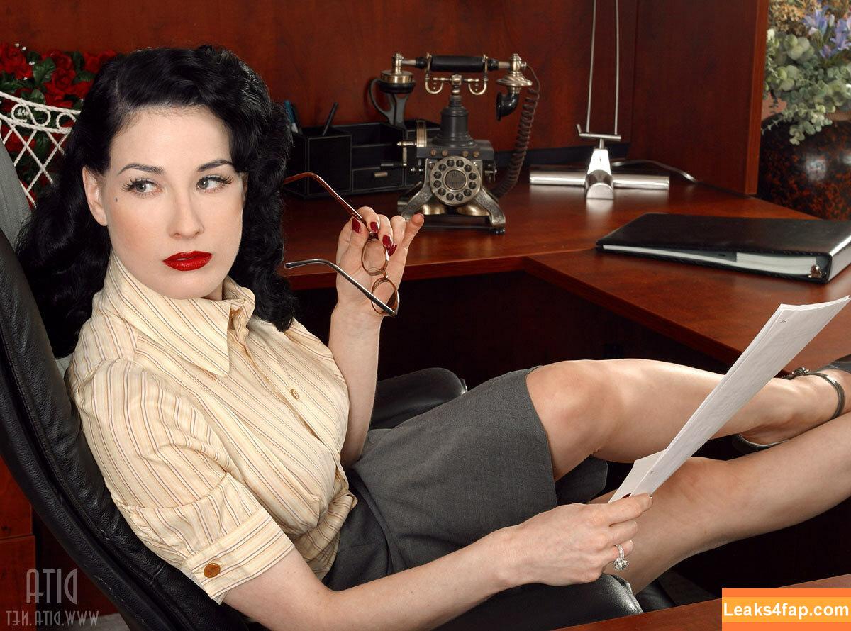 Dita Von Teese / Ditavonteese / creepy___spice leaked photo photo #1205