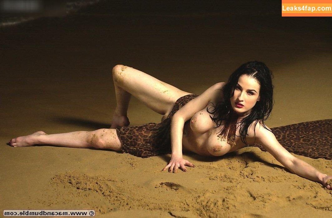 Dita Von Teese / Ditavonteese / creepy___spice leaked photo photo #2198