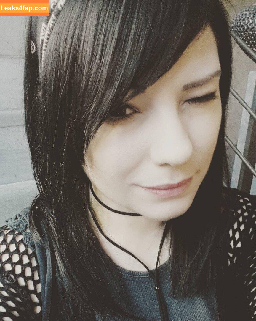 Divi / anni.divine leaked photo photo #0024