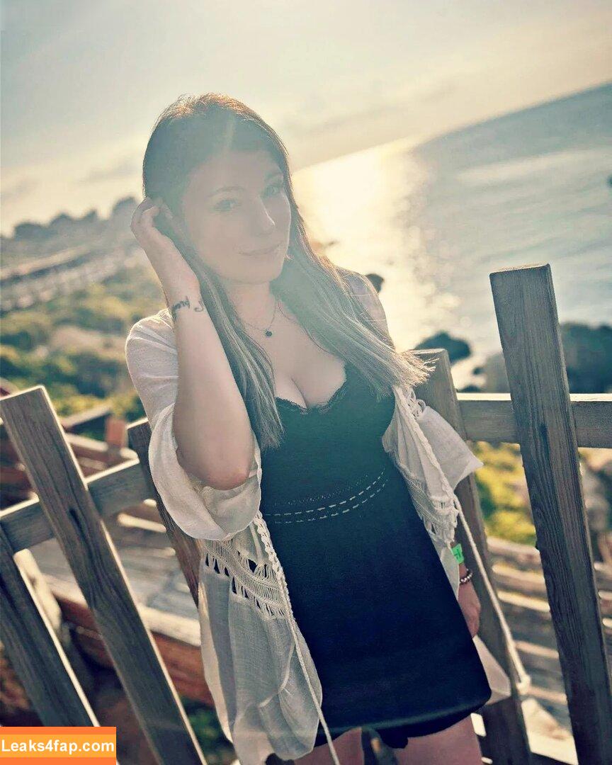 Divi / anni.divine leaked photo photo #0031