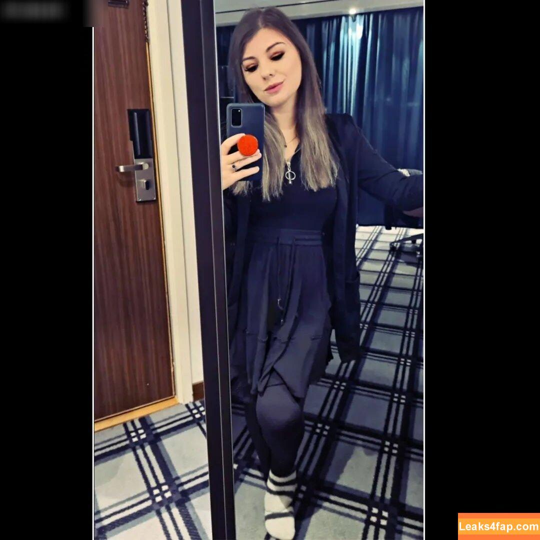 Divi / anni.divine leaked photo photo #0039