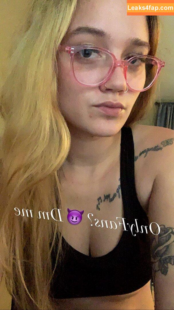 divinewhitepeach / milaanne aka Emily Anne / ogmeela leaked photo photo #0005