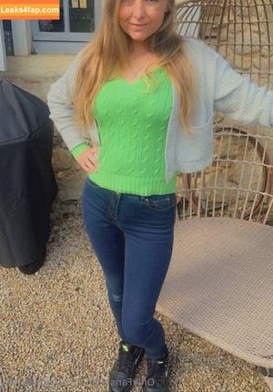 divorcedhotwife photo #0359