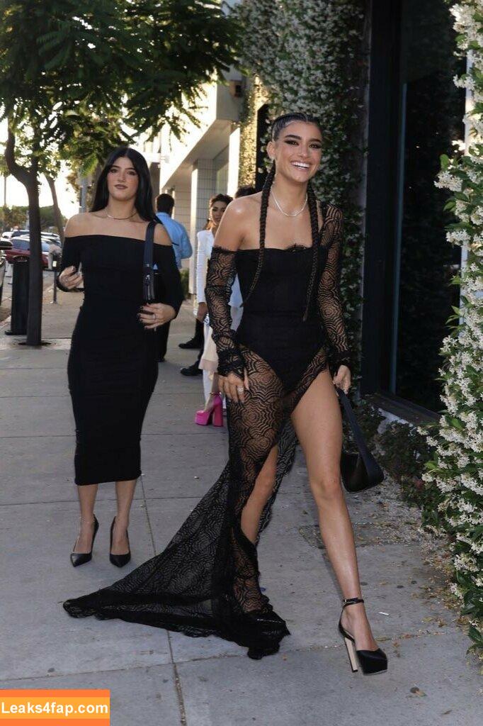 Dixie D'amelio / charliesdamelio / dixiedamelio leaked photo photo #0123