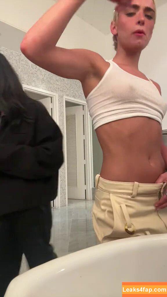 Dixie D'amelio / charliesdamelio / dixiedamelio leaked photo photo #0251