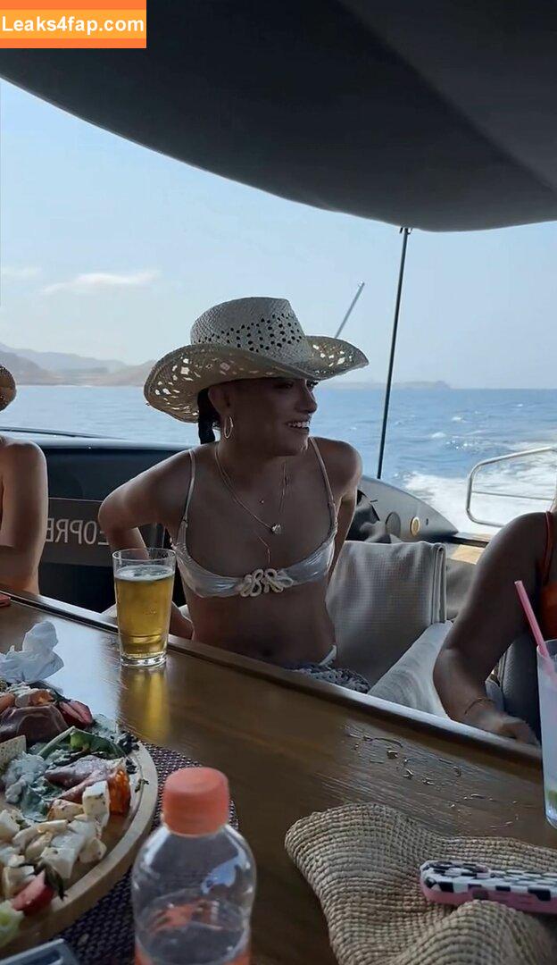 Dixie D'amelio / charliesdamelio / dixiedamelio leaked photo photo #0290