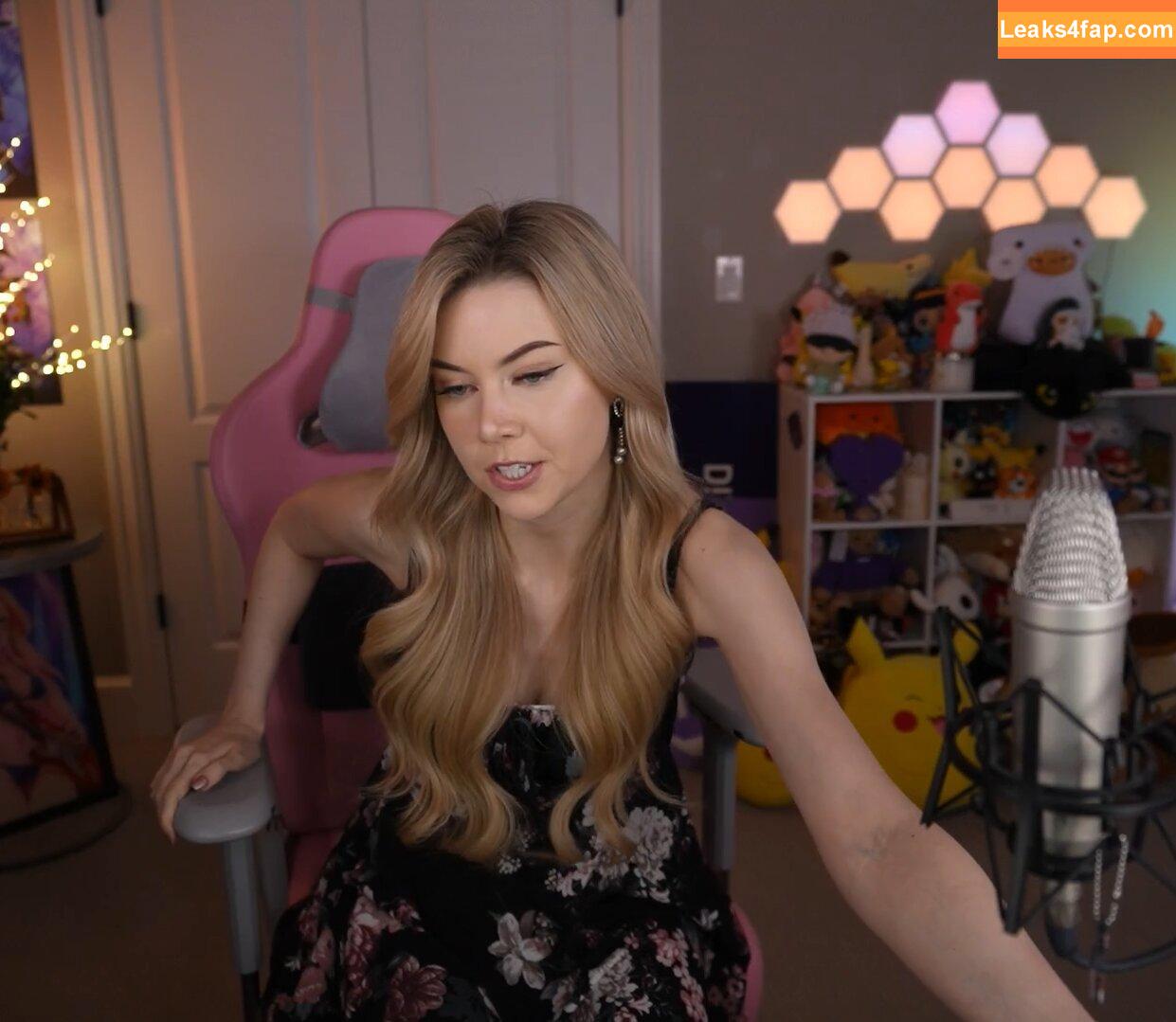 Dizzykitten / dizzykitten7 / dizzykittenpaws / thedizzykitten leaked photo photo #1157