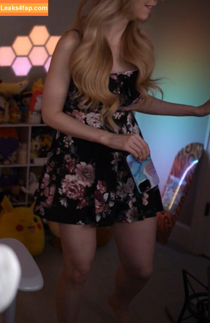 Dizzykitten / dizzykitten7 / dizzykittenpaws / thedizzykitten leaked photo photo #1171
