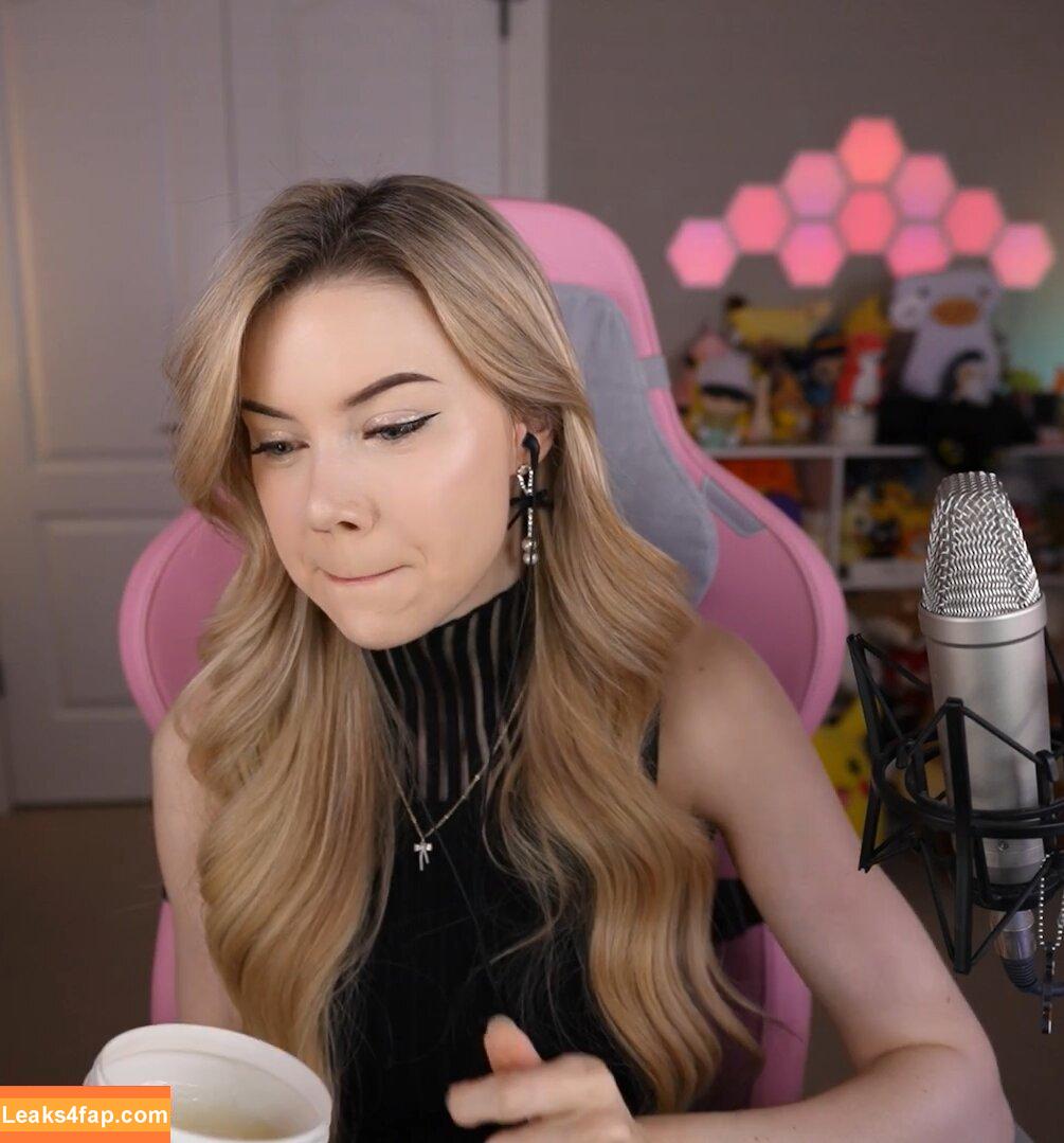 Dizzykitten / dizzykitten7 / dizzykittenpaws / thedizzykitten leaked photo photo #1401