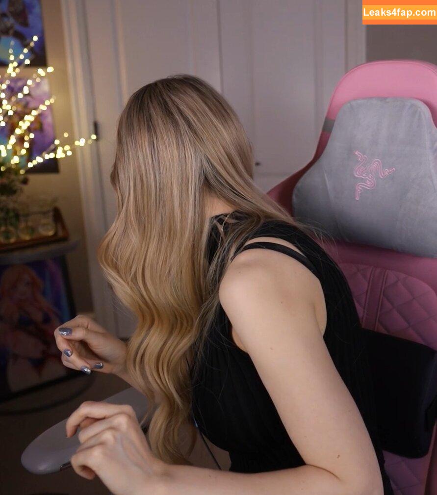 Dizzykitten / dizzykitten7 / dizzykittenpaws / thedizzykitten leaked photo photo #1430