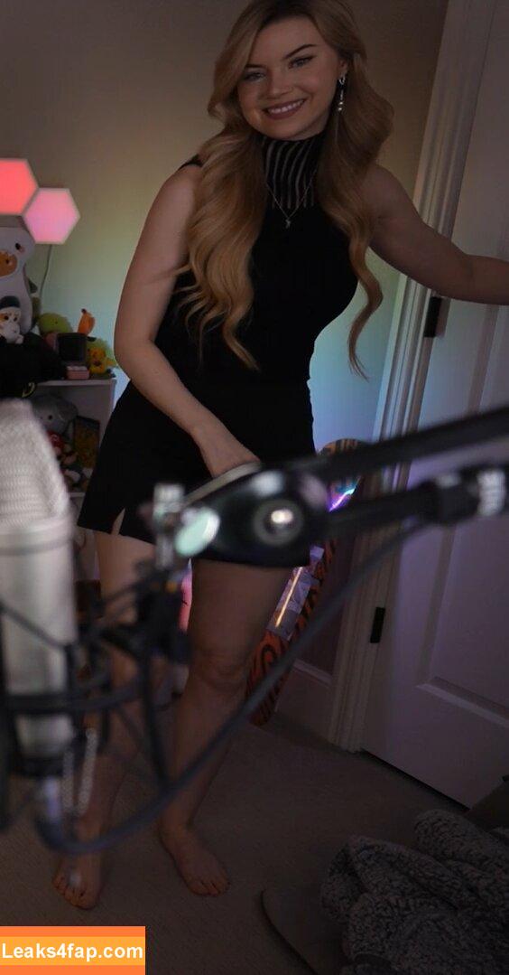 Dizzykitten / dizzykitten7 / dizzykittenpaws / thedizzykitten leaked photo photo #1445