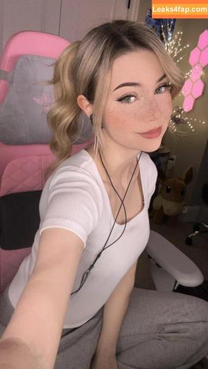 Dizzykitten photo #1529